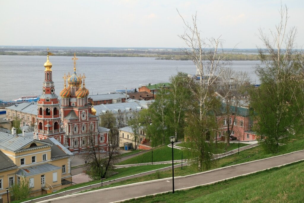 Строгановская церковь и уступ над Волгой, Нижний Новгород