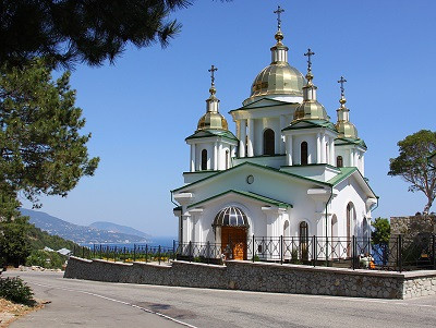 Церковь Михаила Архангела в Алупке