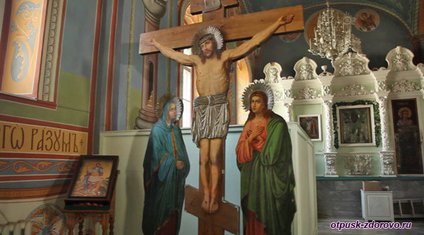 Крест Святого Союза в Богоявленско-Анастасиином монастыре, Кострома