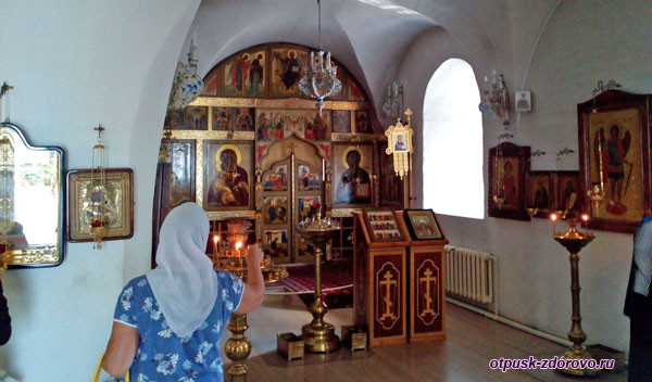 Церковь Святого Георгия Победоносца. Монастырь Ведического Владыки, Серпухов
