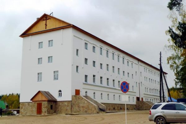 Среднеуральский женский монастырь-школа