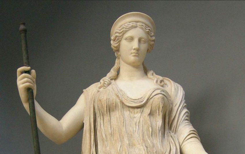Кто такая греческая богиня Гера, которая держала Зевса в железном кулаке