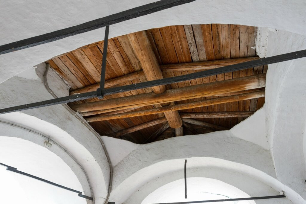 Потолок в колокольне, Спасо-Преображенский монастырь,