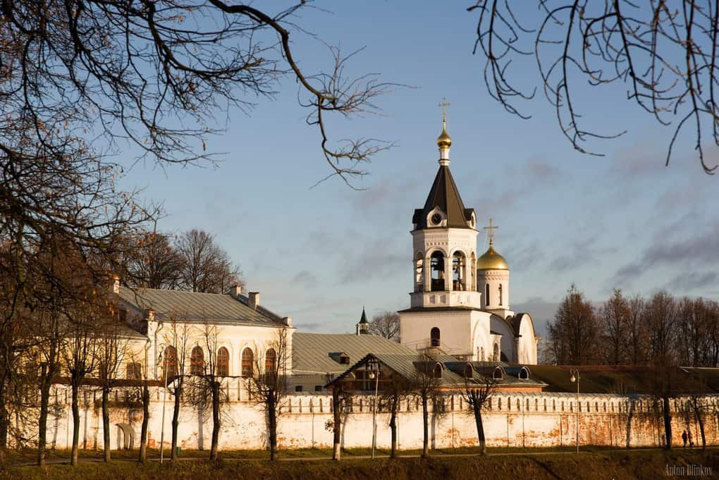 Виды монастырей в России