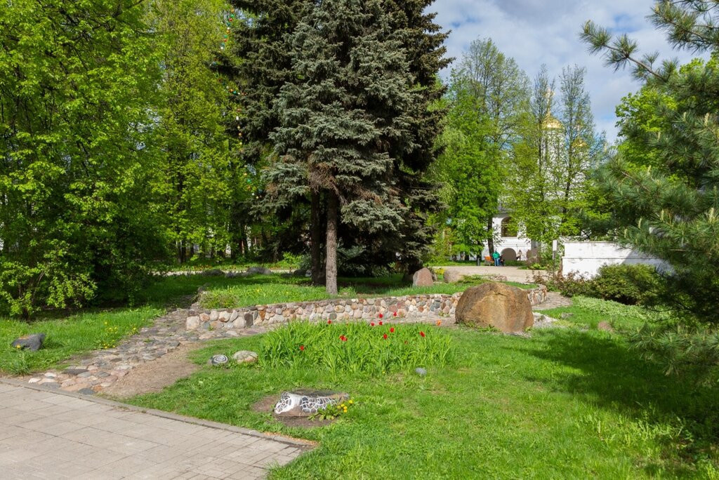 Парк, Спасо-Преображенский монастырь, Ярославль