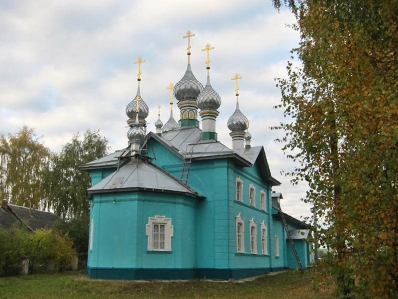 Храм Русской Православной Церкви во имя Покрова Пресвятой Богородицы, с. Стрельниково Костромской области