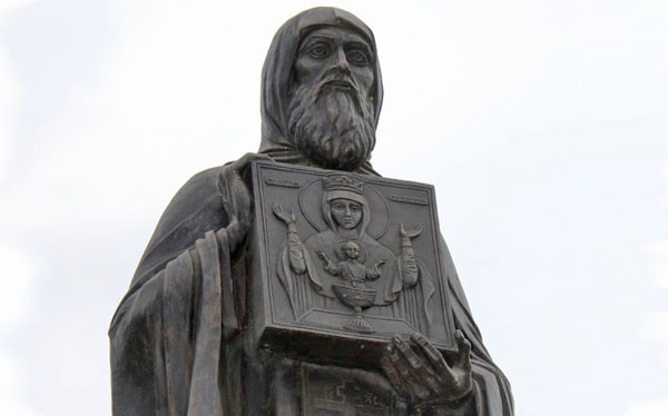 Памятник преподобному Варлааму Серпуховскому, Веденский Владычный монастырь, Серпухов.