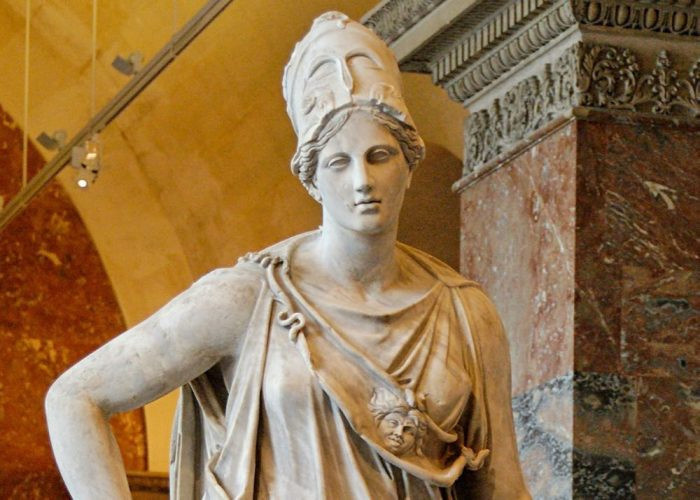 Почему Афина была богиней мудрости, но любила сражаться?