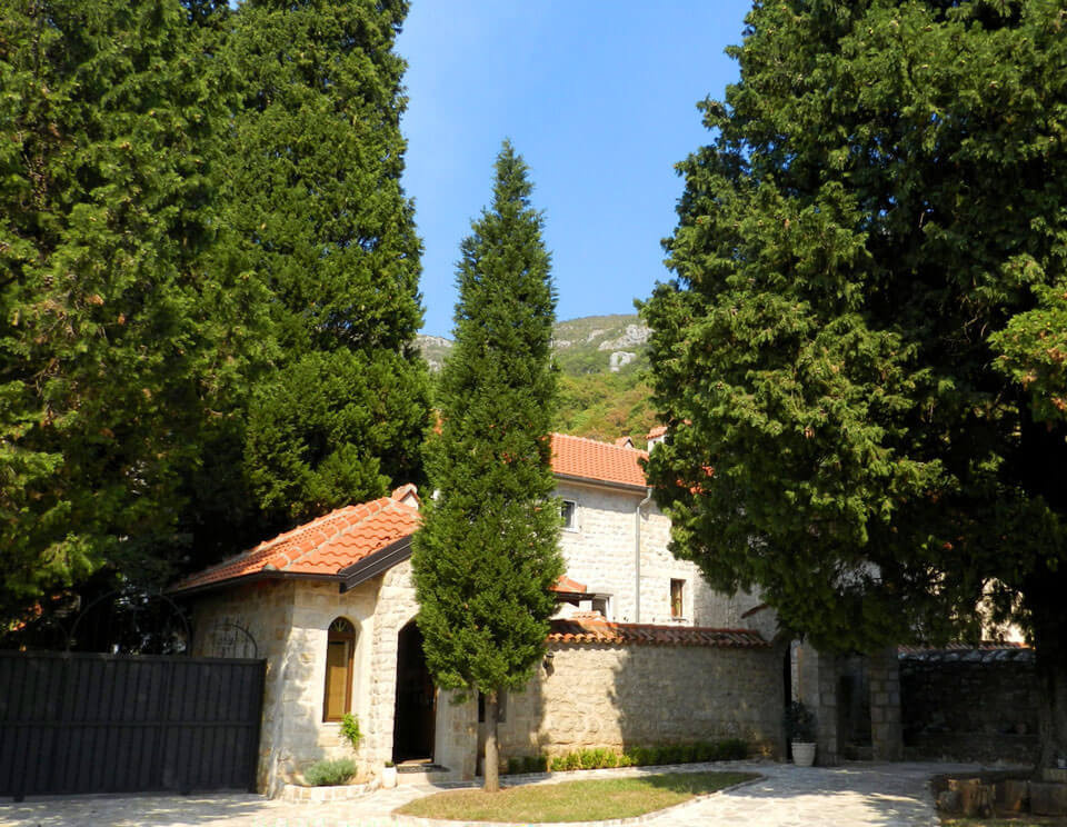 Монастырь Дулево, Черногория