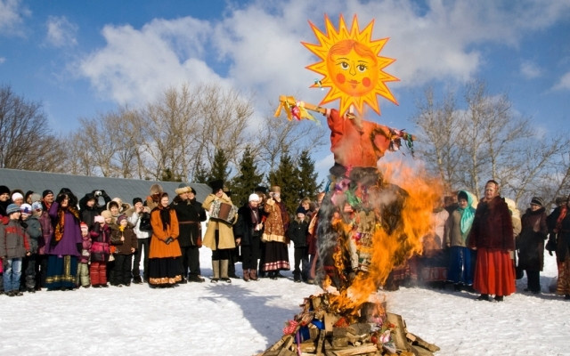 Масленица: народные обычаи, обряды и ритуалы проводов зимы
