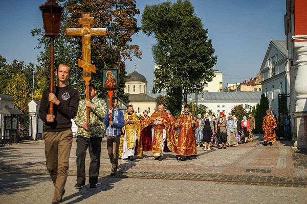 Святилище Благовещения в Петровском парке, Москва. Расписание богослужений, иконы, история, фотографии, священнослужители.