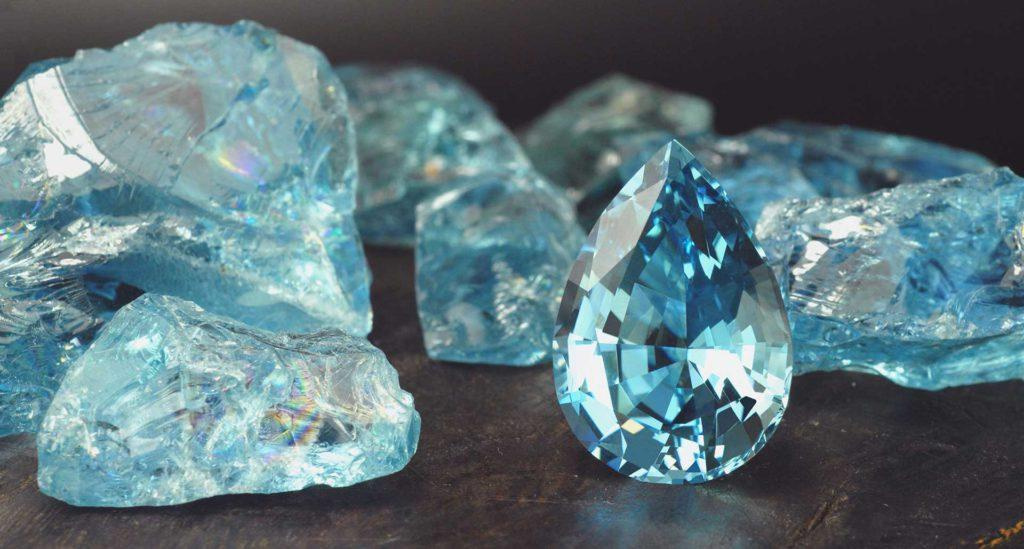 Камни голубого цвета
