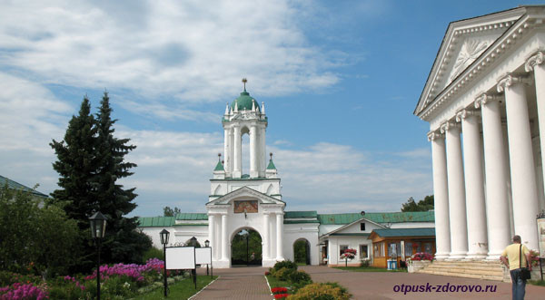 Святые ворота, Спасо-Яковлевский монастырь, Ростов Великий