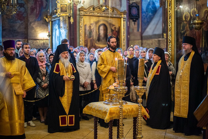 Божественная литургия в Троице-Сергиевой лавре