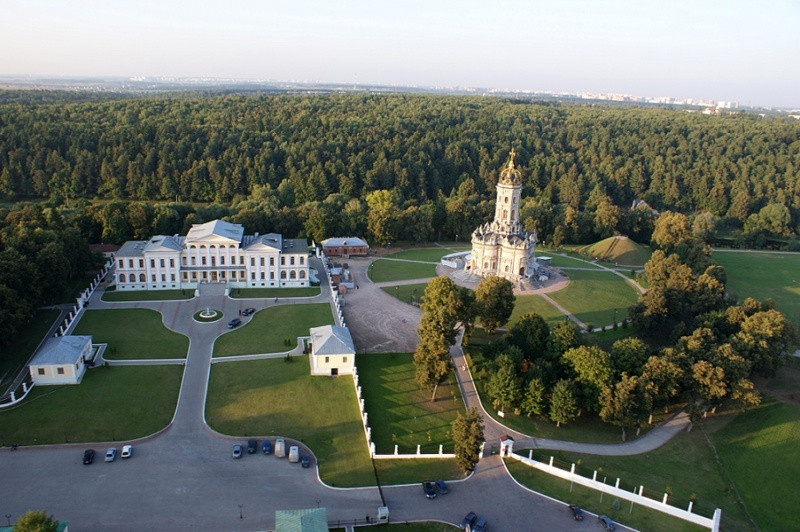 Знаменская церковь в Дубровицах