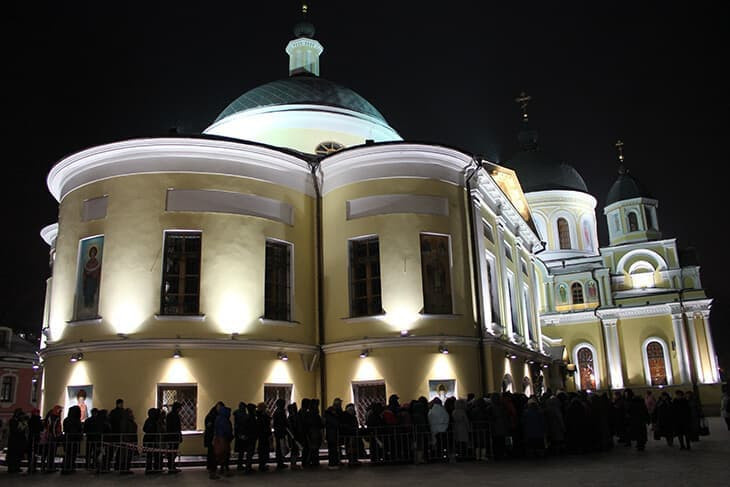 Покровский женский монастырь святой Матроны в Москве