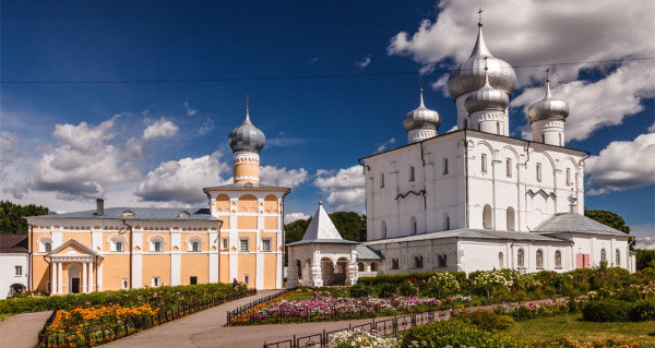 Варлаамо-Хутынский монастырь, Великий Новгород. Календарь услуг, фото, адрес, веб-сайт