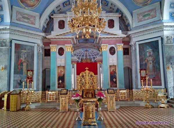 Иконостас церкви Димитрия Ростовского, Спасо-Яковлевский монастырь, Ростов Великий.