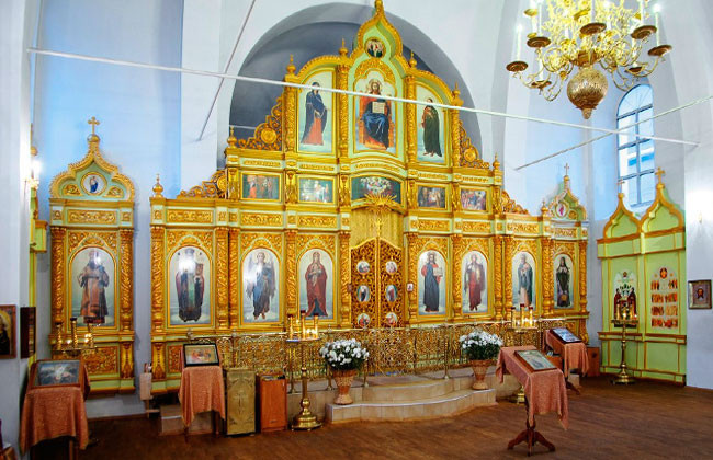 Церковь Святого апостола Андрея внутри: интерьер, иконы