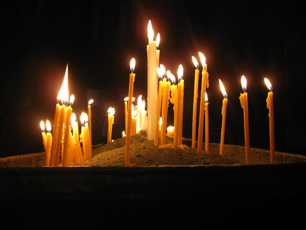 снять порчу со свечами в церкви самостоятельно, фото заговоров