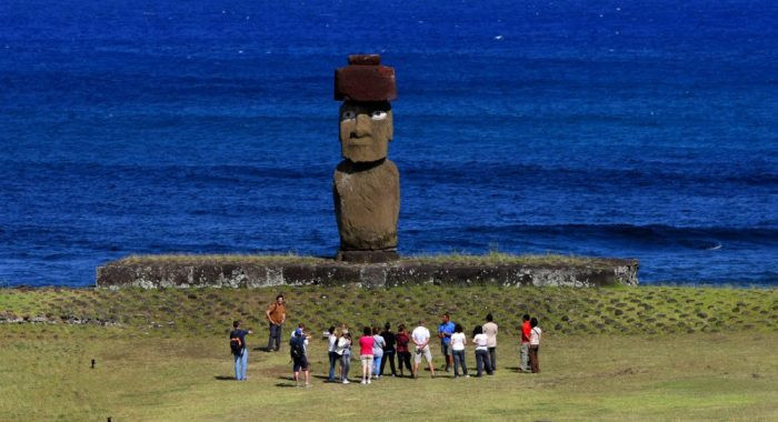 Почему на острове Пасхи такая шумиха вокруг каменных людей