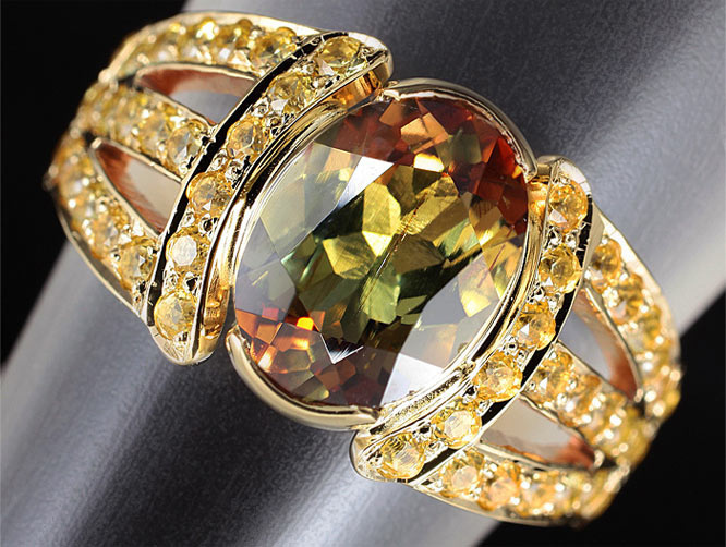 Золотое кольцо с андалузитом